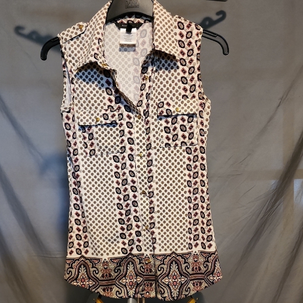 BCBG Sleeveless Patterned Blouse